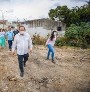 Luciano Barbosa visita local que receberá creche, ginásio e centro de convivência no Manoel Teles