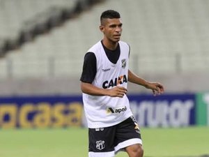 Diretoria do CSA anuncia contratação do volante Pio, ex-Ceará