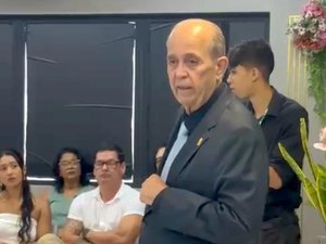 Celyrio Adamastor destaca a constituição familiar em casamento coletivo