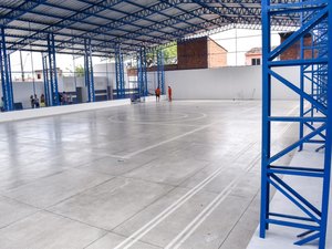 Quadra poliesportiva atenderá mais de 200 alunos em Chã da Jaqueira