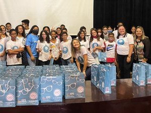 Prefeitura de Penedo e IGPS entregam mais 100 óculos para estudantes e população de baixa renda