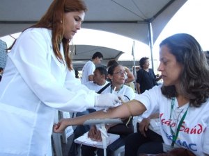 Hemoal realiza cadastro para doação de medula óssea em shopping da capital hoje