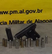 Homem é preso por posse ilegal de arma de fogo em bairro de Maceió