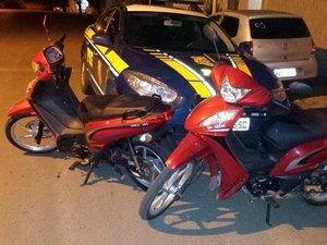 PRF recupera motos roubadas após comprador desconfiar de nota