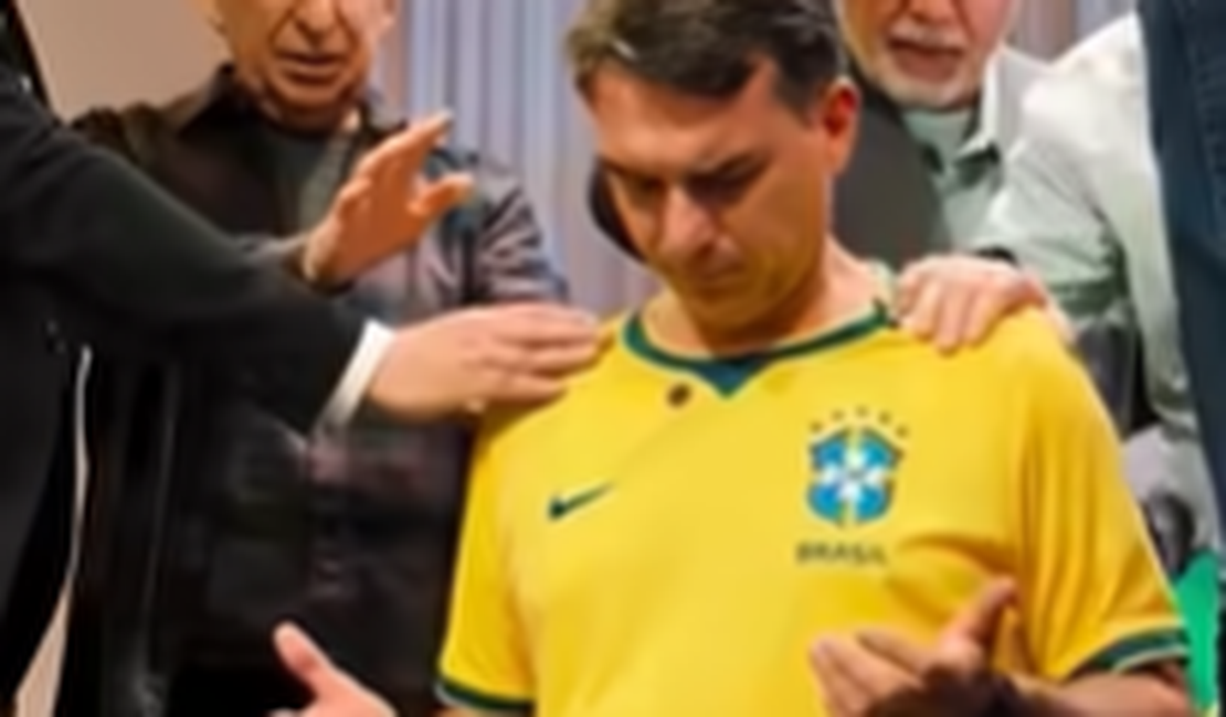 Flávio nega que pretenda tirar Nossa Senhora Aparecida como Padroeira