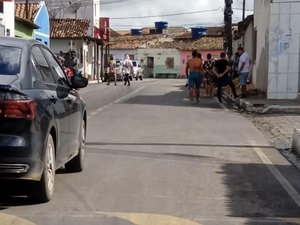 Homem é esfaqueado e corre ferido pedindo socorro, em Arapiraca