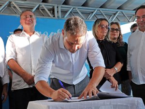 Governador assina projeto que institui Programa Alagoano de Ensino Integral