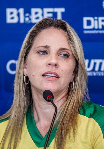 Presidente do CSA é afastada do cargo após rebaixamento para Série D