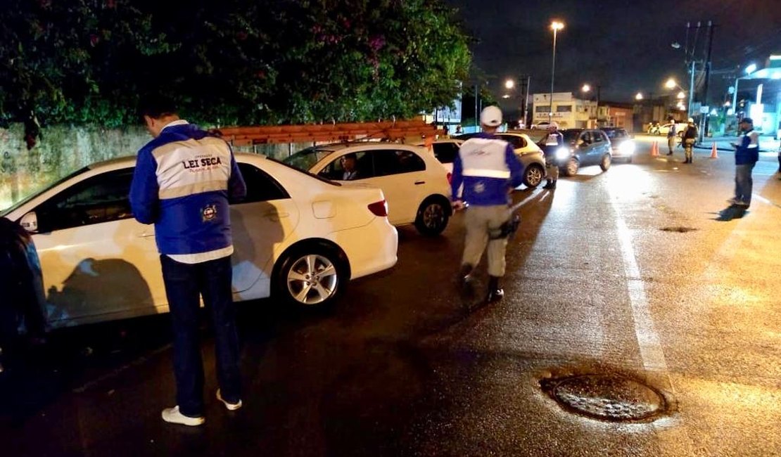 Lei Seca flagra três motoristas em situação de alcoolemia em Maceió