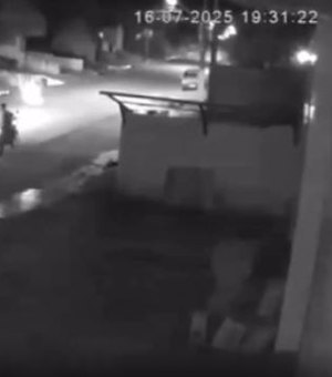 Câmeras flagram acidente fatal envolvendo motociclista na AL-485, em Feira Grande