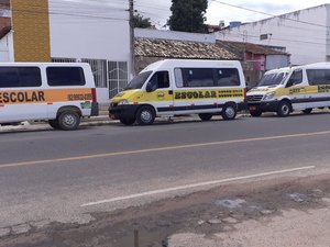 Com atividades paralisadas, transportadores escolares farão mobilização em Arapiraca