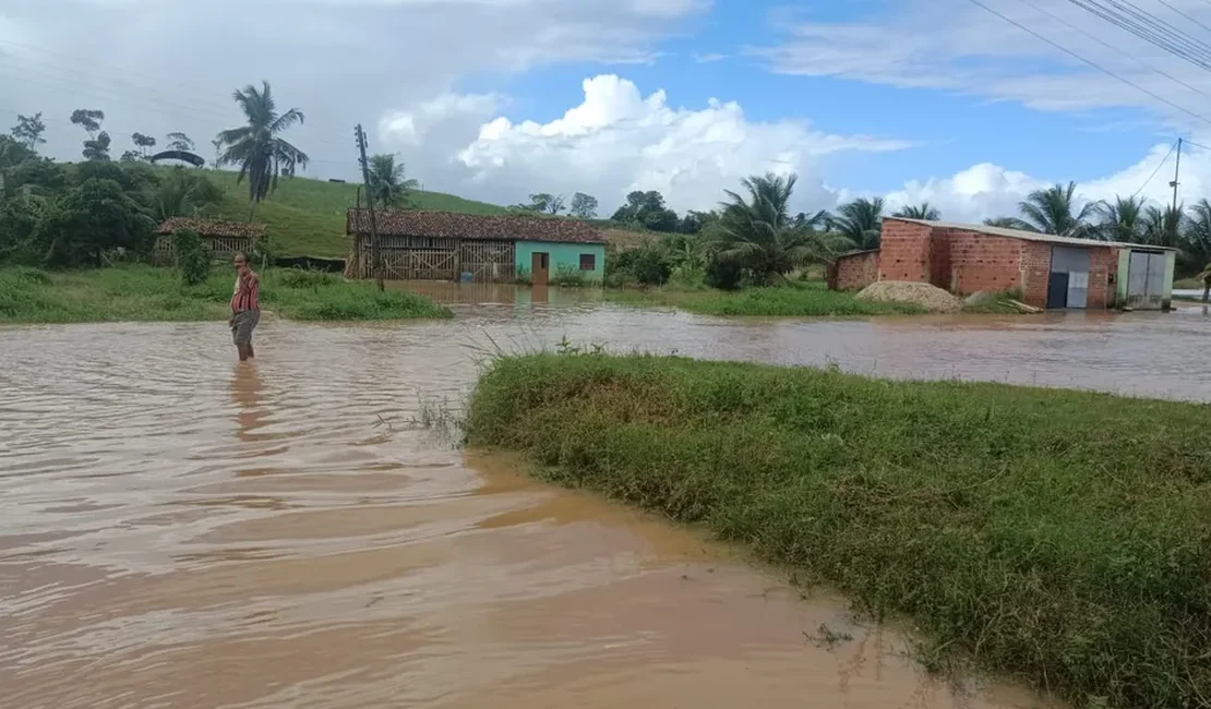 Defesa Civil de Alagoas emite alerta sobre transbordamento do rio Jacuípe