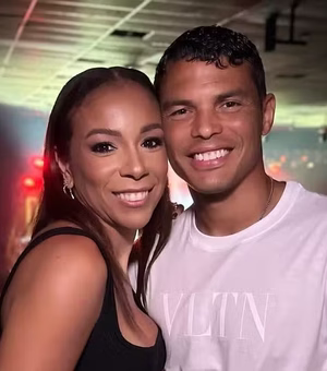 Em clima de copa, esposa de Thiago Silva pepara reunião com amigos para assistir anúncio da convocação