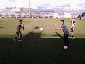 André Nunes e Luiz Paulo voltam a treinar com bola