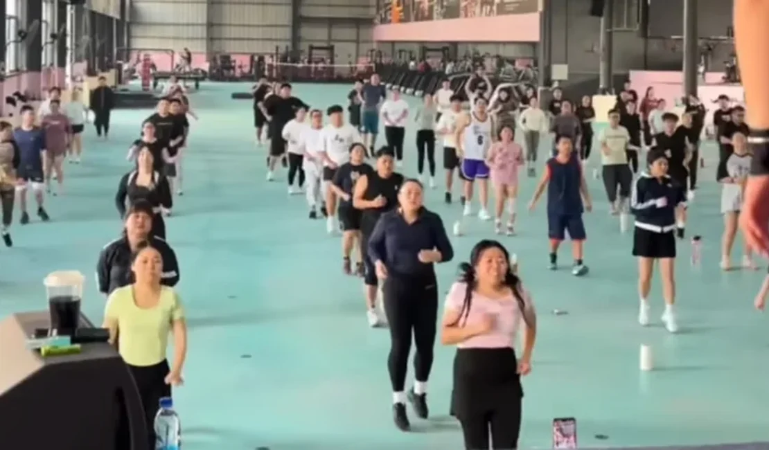 Estilo militar: retiros para emagrecer viralizam por parecerem prisões