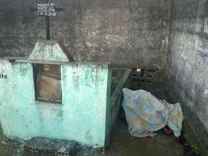 Jovem bebe com amigos dentro de cemitério e acaba baleado e morto ao lado de sepultura