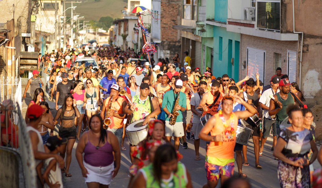 Bloco da Educação abre oficialmente o Carnaval de Porto Calvo