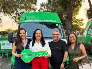 Prefeita recebe Odonto Móvel para ampliar atendimentos em Lagoa da Canoa