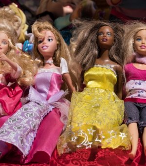 Mulher furta cerca de R$ 4.049,59 em bonecas em loja dentro do Partage Shopping, em Arapiraca