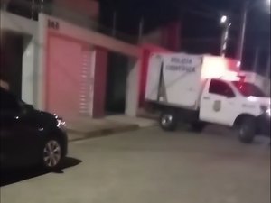 Corpo de mulher em decomposição é encontrado dentro de residência em Arapiraca