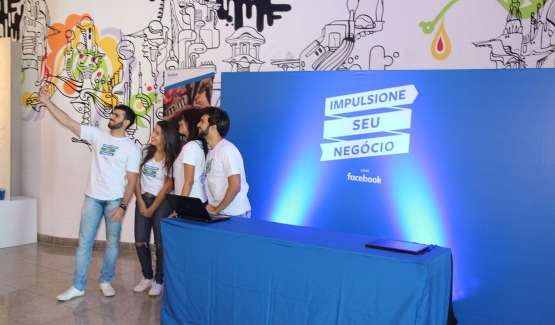 [Vídeo] Facebook promove evento em Arapiraca com presença de deputado federal