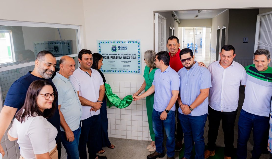Prefeito Bebeto Barros inaugura creches, escolas e moradias durante Semana da Liberdade e Juventude