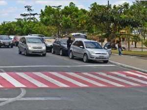 Prefeitura revitaliza sinalização horizontal na região central de Arapiraca