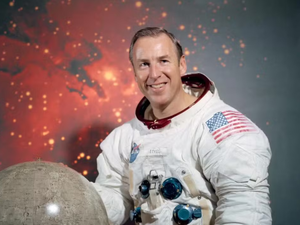 Morre o astronauta Jim Lovell, comandante da missão Apollo 13