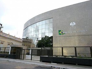 Justiça condena homem por estuprar a filha de 14 anos