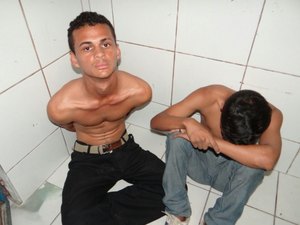 Jovem é preso e menor é apreendido dentro de van por tráfico de drogas