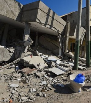 Terremoto no Equador causa morte de menina de 12 anos após queda de parede