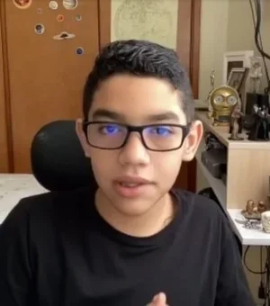 Menino de 13 anos da Venezuela descobre asteroide e ganha reconhecimento da Nasa