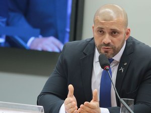 Daniel Silveira é preso novamente; Moraes afirma que deputado violou domiciliar