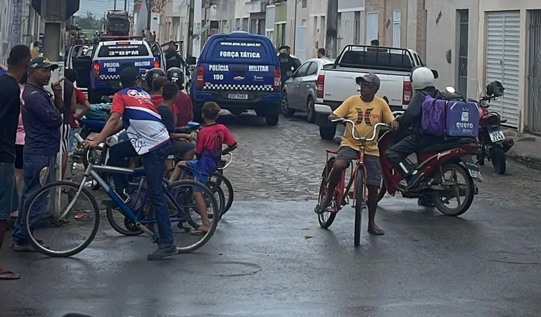 [VÍDEO] Pistoleiro foragido de Alagoas morre em confronto com a polícia