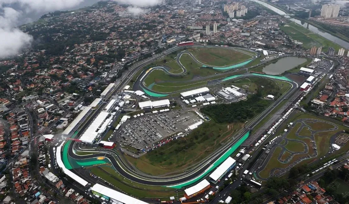 Piloto de 9 anos está em estado grave após acidente de moto em Interlagos