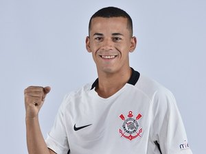 Revelado no CRB, atacante Luidy é novo reforço do Ceará para 2018