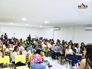 Gestão de Matriz de Camaragibe reúne mães de estudantes atípicos