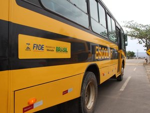 Ministério Público determina retirada de veículos irregulares que realizam  transporte escolar em Paulo Jacinto