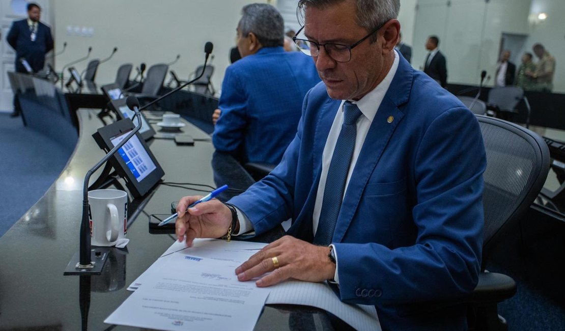 Após pedido de Cabo Bebeto Assembleia Legislativa de Alagoas aprova reajuste de 4,83% para servidores