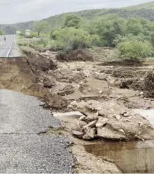 Após rompimento em trecho da AL-225, tráfego entre Piranhas e Canindé é alterado por via alternativa