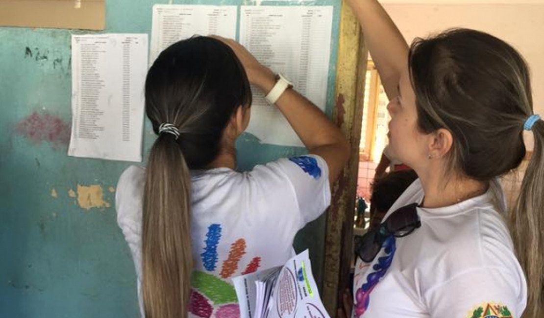 Estudantes realizam projeto Socializando com o Direito