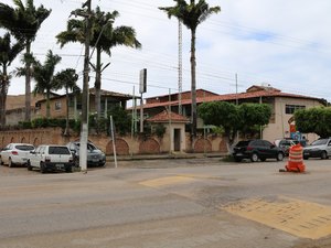 Suspeito abandona motocicleta após perseguição policial