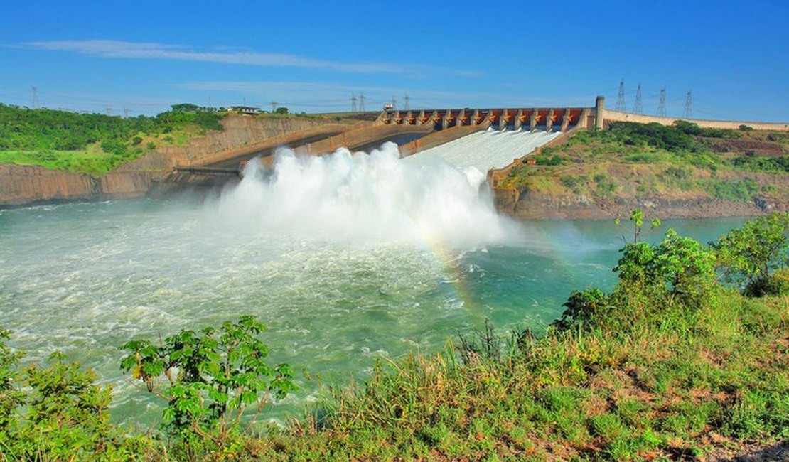 Ano novo começa com bandeira tarifária verde nas contas de energia