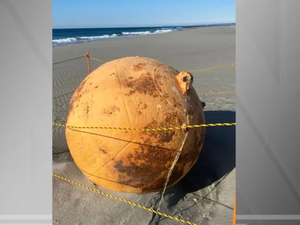 O que se sabe até agora sobre a esfera misteriosa que apareceu em praia no Japão