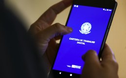 Desemprego recua para 5,4% em outubro, o menor nível da série histórica do IBGE