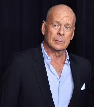 Acidente que Bruce Willis sofreu em filme pode ter acarretado demência