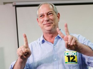 [Vídeo] Ciro cita bordão da campanha anti-Bolsonaro ao falar do segundo turno