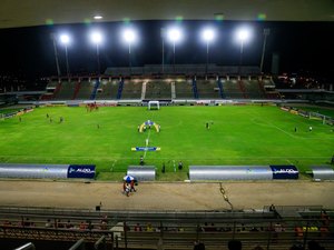 Estádio Rei Pelé ganha novo e moderno sistema de iluminação de LED