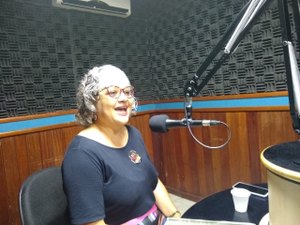 Lenilda Luna fala em auditoria nas empresas de ônibus em sabatina no Na Mira da Notícia