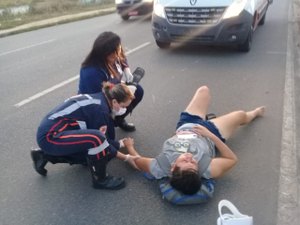 Mulher perde controle de veículo e sofre acidente na AL-220 em Arapiraca